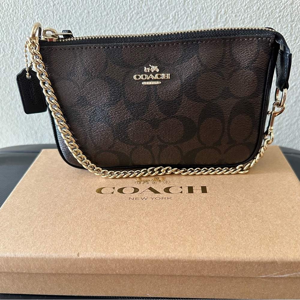 COACH NOLITA-19